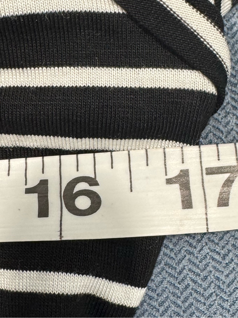 Max Studio Black & White Striped Flutter Sleeve Dress. Size Small. NWT - Picture 5 of 5